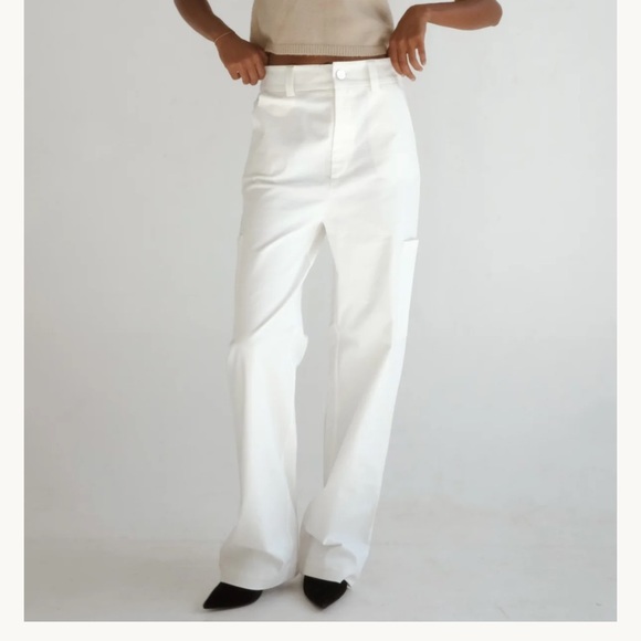 Re Ona - White - Kaia Carpenters - Picture 4 of 4